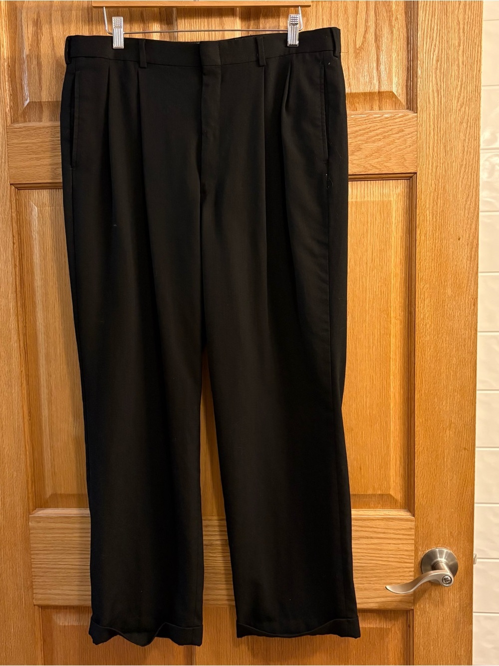 Stanley Blacker Men's Dress Pants Size 34X30 Black Pleated Front - Cuffed Ankle